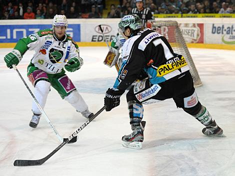 Brian Lebler. Linz und Ales Music, Laibach, EHC Liwest Black Wings Linz vs. HDD Tilia Olimpija Ljubljana, 1. Semifinale