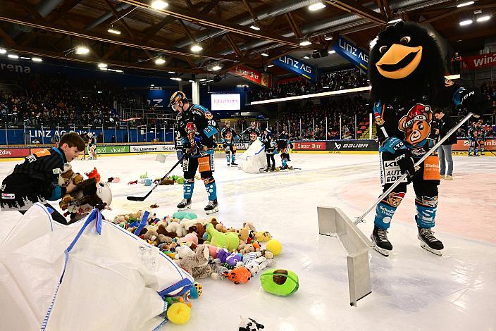 Teddy Bear Toos, Weihnachtsdress,  Win2Day ICE Hockey League,  Steinbach Black Wings Linz vs  HCB Südtirol Alperia,  Linz AG Eisarena 