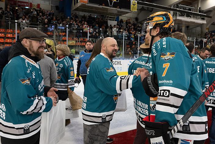 Legenden Markus Peintner, Pawel Nestak, , Brian Lebler (Steinbach Black Wings Linz) Steinbach Black Wings Linz vs EC ID Wärmepumpen VSV, 47. Runde, Retro Night, ICE Hockey League, Steinbach Black Wings Linz, Linz AG Eisarena 