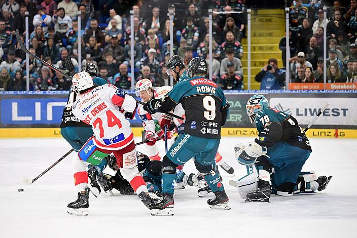 Emil Romig (Steinbach Black Wings Linz), Travis St. Denis (EC KAC), Tormann Dylan Wells (Steinbach Black Wings Linz), 8. Runde ICE, Steinbach Black Wings Linz vs EC KAC, Linz AG Eisarena 