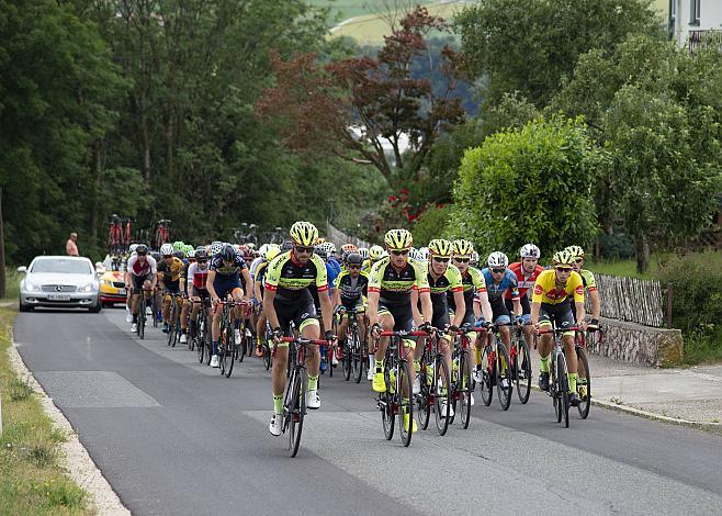 Team Vorarlberg Santic mit Rundfahrtssieger Jannik Steimle (GER, Team Vorarlberg Santic),  3. Etappe Traun - Ternberg, Radsport 10. Int. OOE Rundfahrt