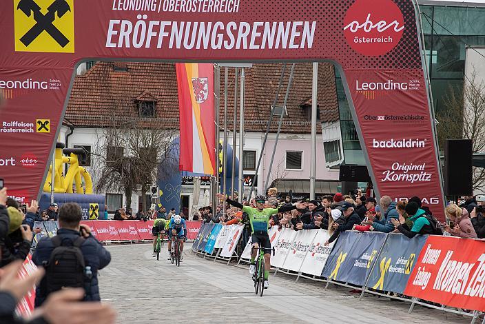 Sieger Riccardo Verza (ITA, Hrinkow Advarics) Herren Elite, U23, Radliga, 62. Radsaison-Eröffnungsrennen Leonding, Oberösterreich