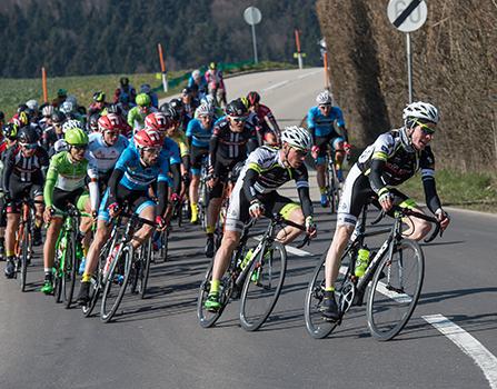 Daniel Lehner, AUT (Team Vorarlberg) und Clement Koretzky, FRA (Team Vorarlberg) an der Spitze des Feldes