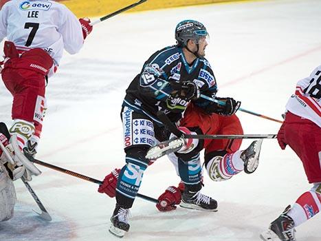 Andrew Jacob Kozek, Linz und ein Bozner, EHC Liwest Black Wings Linz vs HCB Suedtirol, 1. Viertelfinale