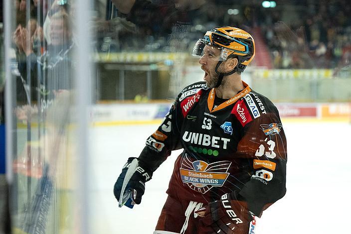 Marc-Andre Dorion (Steinbach Black Wings Linz). feiert sein Tor. Steinbach Black Wings Linz vs HC Pustertal Woelfe, 7. Runde ICE Hockey League, Steinbach Black Wings Linz, Linz AG Eisarena