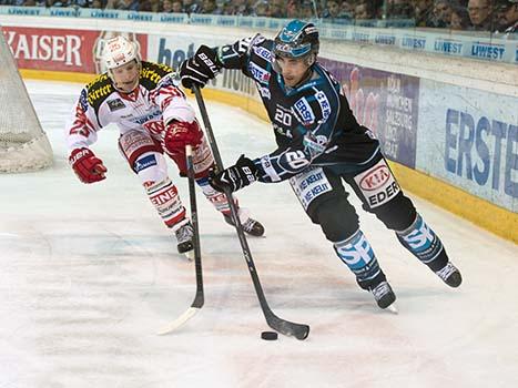 Brad Moran, Linz und Kirk Furey, KAC, EHC Liwest Black Wings Linz vs EC KAC