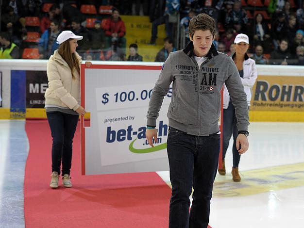 Die Teilnehmer am 100.000 Dollar Shot,  EHC Liwest Black Wings Linz vs KHL Medvescak Zagreb
