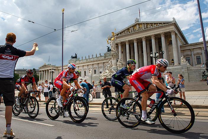 Etappensieger Marco Haller (AUT, Team Katusha) vor dem Parlament, 8. Etappe Podersdorf, Burgenland - Wien