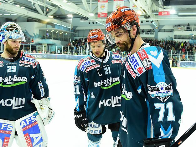 v.l. Michael Ouzas, Philipp Lukas, Pat Leahy, linz EC Red Bull Salzburg vs EHC Liwest Black Wings Linz, Halbfinale, 3. SF Semifinale, Play-Offs 