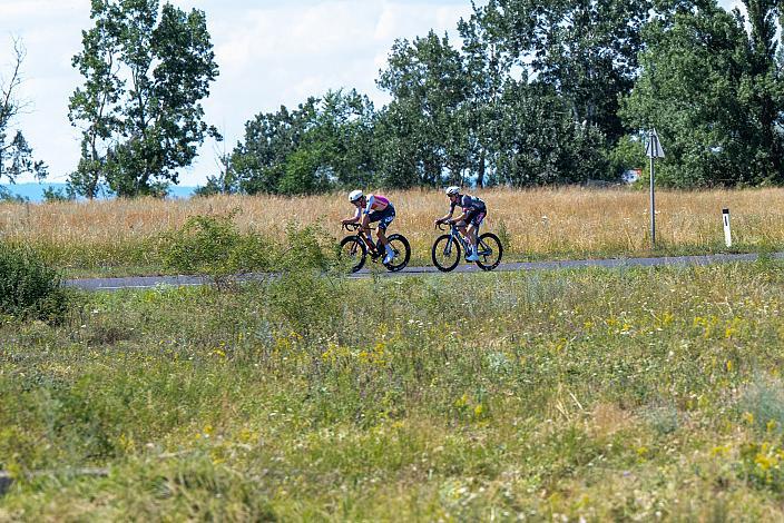 Staatsmeister 2025 Tim Wafler (AUT, Tirol Cycling Team) mit Fluchtgefährten Tobias Bayer (AUT, Alpecin-Deceuninck),,  ÖM Staatsmeisterschaft, Strassenrennen,, Illmitz, Burgenland