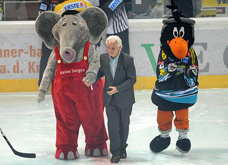 Gonzo und der keine Sorgen Elefant der OOE Versicherung. 