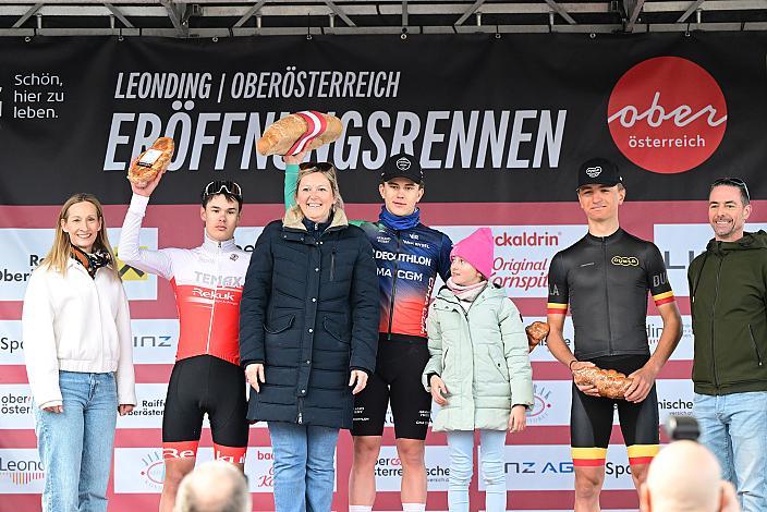 Podest Junioren 2. Platz  Tadeas Rybansky (SVK, Slavia Trencin), Sieger Niklas Wiesmayr (AUT, Decathlon CMA CGM Junior Team) 3. Platz David Icha (CZE, Dukla Praha), 65. Rad Saison Eroeffnungsrennen Leonding
