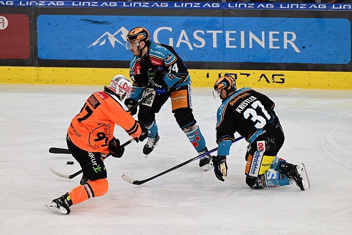 Nico Feldner (Steinbach Black Wings Linz), Manuel Ganahl (Moser Medical Graz 99ers), Andreas Kristler (Steinbach Black Wings Linz) Win2Day ICE Hockey League,  1. Viertelfinale, Steinbach Black Wings Linz vs Moser Medical Graz 99ers,  Linz AG Eisarena 