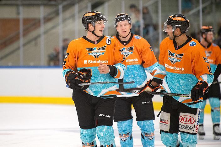 Brian Lebler (Steinbach Black Wings Linz), Andris Dzerins (Steinbach Black Wings Linz), Dragan Umicevic (Steinbach Black Wings Linz) Steinbach Black Wings Linz  vs HC Motor Cesky Budejovice Test