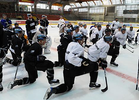 Eistrainingsbeginn bei den Liwest Black Wings Linz