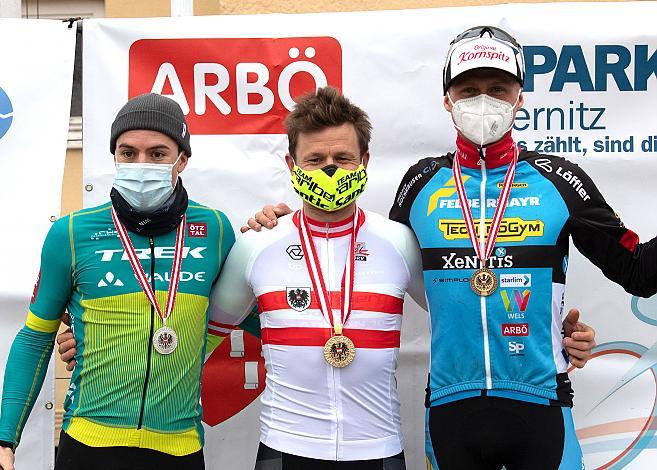 v.l. Gregor Raggl (AUT, Trek Vaude), Sieger Daniel Federspiel (AUT, Team Vorarlberg Santic), 3. Platz Moran Vermeulen (AUT, Team Felbermayr Simplon Wels) Rad Cyclo Cross Staatsmeisterschaft 2021, Neusiedl/Waidamannsfeld, Niederösterreich