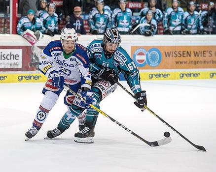  Patrick Spannring (EHC Liwest Black Wings Linz) und Brock McBride (ECVSV) EHC Liwest Black Wings Linz vs EC VSV