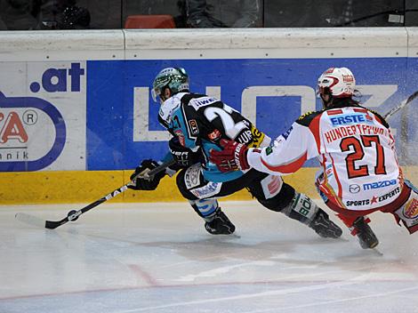 Philipp Lukas, Linz und Thomas Hundertpfund, KAC, EHC Liwest Black Wings Linz vs. EC KAC Finale 1