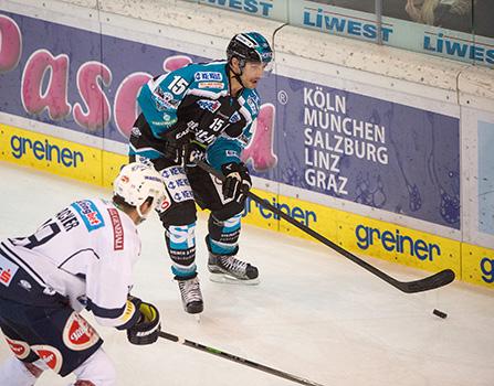 Brett McLean (EHC Liwest Black Wings Linz) EHC Liwest Black Wings Linz vs EC VSV