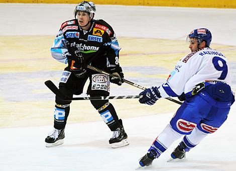 Michael Mayr Liwest Black Wings Linz vs. Tomas Razinger EC REKORD Fenster VSV
