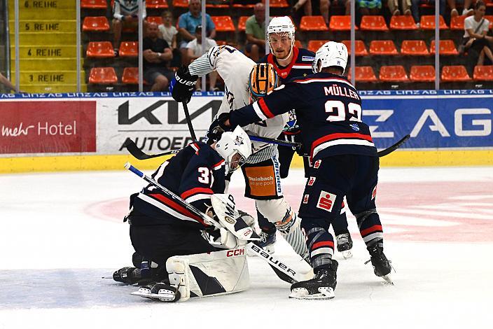 Tormann Brandon Maxwell (Kassel Huskies), Brian Lebler (Steinbach Black Wings Linz) Testspiel, Steinbach Black Wings Linz vs Kassel Huskies , Linz AG Eisarena 