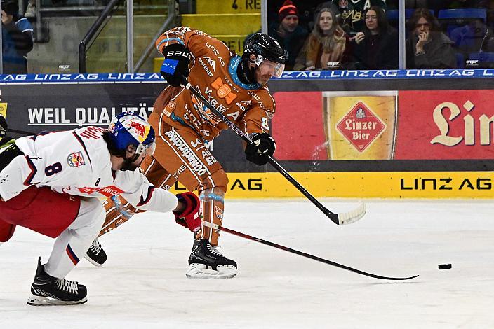 Conner Corcoran (EC Red Bull Salzburg), Sean Collins (Steinbach Black Wings Linz), 30. Runde ICE, Steinbach Black Wings Linz vs EC Red Bull Salzburg, Linz AG Eisarena 