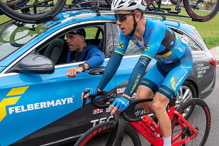 Riccardo Zoidl (AUT, Team Felbermayr Simplon Wels), Sportlicher Leiter Rupert Hödlmoser, AUT (Team Felbermayr Simplon Wels) Herren Elite, U23, Radliga, 62. Radsaison-Eröffnungsrennen Leonding, Oberösterreich 