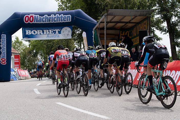 Das Feld in Ranshofen, Ranshofen, 22. Braunauer Radsporttage, ÖRV RadLiga, Radsport, Radliga, ÖRV, Herren Elite,