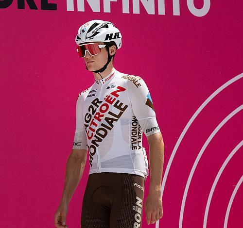 Felix Gall (AUT, AG2R Citroen Team) Peleton Stage 18, Borgo Val Sugana - Treviso, 105. Giro d Italia, UCI Worl Tour