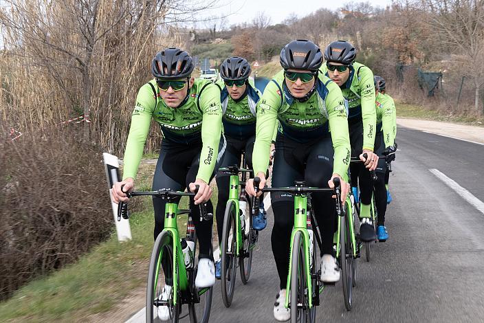 Riccardo Verza (ITA, Hrinkow Advarics), Michael Konczer (AUT, Hrinkow Advarics), Jaka Primozic (SLO, Hrinkow Advarics), Jonas Rapp (GER, Hrinkow Advarics) Trainingscamp Porec, Kroatien, Team Hrinkow Advarics Cycleang, UCI Continental Team, 