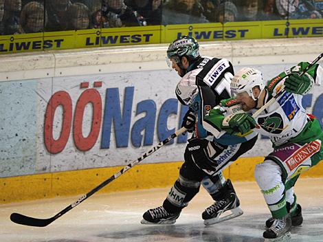 Gregor Baumgartner, Linz und Jamie Fraser, Laibach, EHC Liwest Black Wings Linz vs. HDD Tilia Olimpija Ljubljana, 3. Semifinale