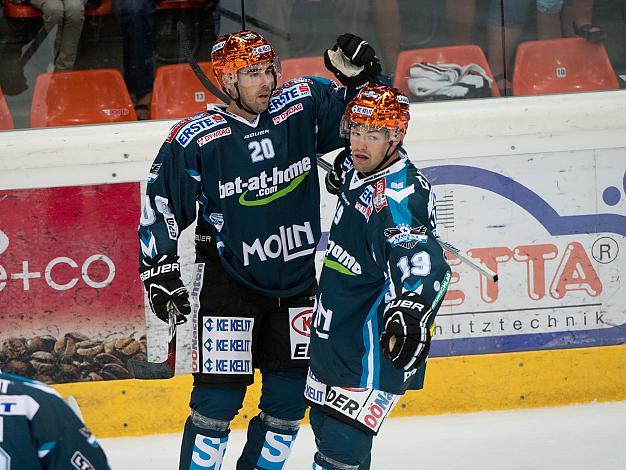 #20 Brad Moran, und Andrew Kozek, EHC Liwest Black Wings Linz, EHC Liwest Black Wings Linz vs KHL Medvescak Zagreb