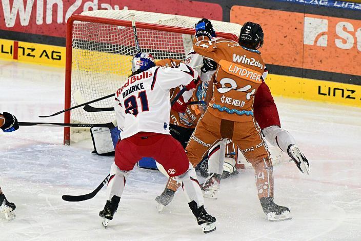 Tormann Thomas Höneckl (Steinbach Black Wings Linz), Maximilian Kirchebner (EC Red Bull Salzburg), Luis Lindner (Steinbach Black Wings Linz), 30. Runde ICE, Steinbach Black Wings Linz vs EC Red Bull Salzburg, Linz AG Eisarena 