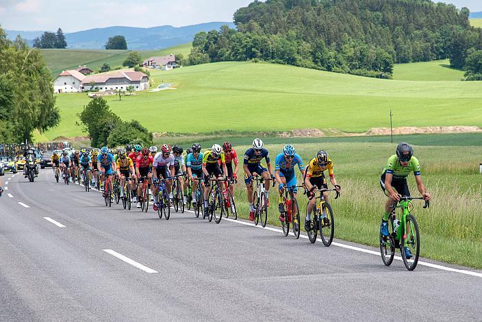 Michael Konczer (AUT, Hrinkow Advarics) an der Spitze des Feldes, Eferding - Niederkappel,  Int. Raiffeisen Oberösterreich Rundfahrt UCI Kat. 2.2