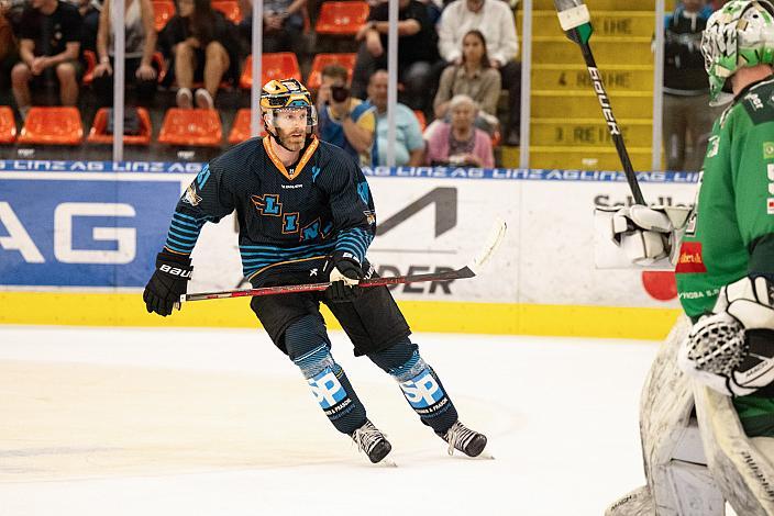 Sean Collins (Steinbach Black Wings Linz) Testspiel Steinbach Black Wings Linz vs HC Nove Zamky, Linz AG Eisarena, pre season 