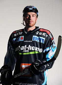 Aaron MacKenzie, Verteidiger, Liwest Black Wings Linz