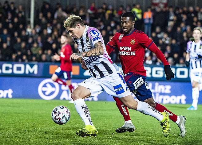 Im Bild: Dominik Frieser (LASK), Kelvin Arase (SK Rapid Wien), Fussball LASK vs SK Rapid