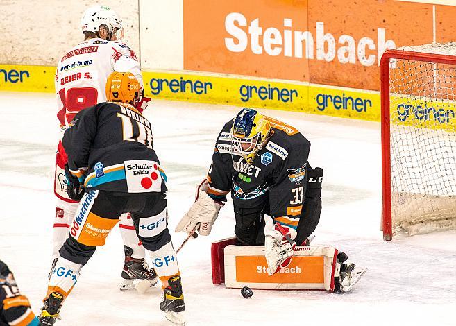 Tormann Luca Gracnar (Steinbach Black Wings 1992), Marc-Andre Dorion (Steinbach Black Wings 1992), Stefan Geier (EC KAC) Black Wings Linz vs  EC KAC,  Eishockey, Bet at Home ICE Hockey League