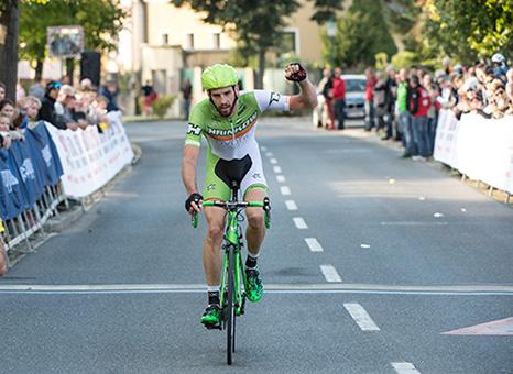 Andreas Graf (AUT, Hrinkow Advarics Cycleang Team), 1. Platz Österrreichische Meisterschaft Kriterium
Andreas Graf (AUT, Hrinkow Advarics Cycleang Team), 1. Platz Ã–sterrreichische Meisterschaft Kriterium