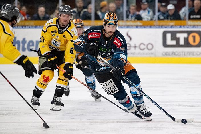 Mats Frycklund (HC Pustertal Wölfe), Julian Pusnik (Steinbach Black Wings Linz), Steinbach Black Wings Linz vs HC Pustertal Woelfe, ICE Eishockey Liga, Linz AG Eisarena