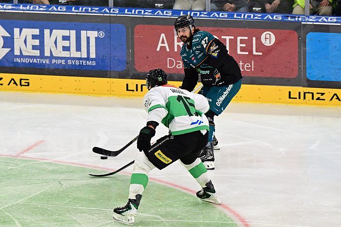 Shawn St.Amant (Steinbach Black Wings Linz), Blaz Gregorc (HK Olimpija Ljubljana) 3. Runde ICE, Steinbach Black Wings Linz vs Olimpija Ljubljana, Linz AG Eisarena 