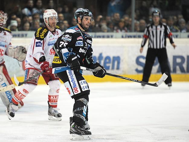 Gregor Baumgartner (Liwest Black Wings Linz) und (EC KAC), EHC Liwest Black Wings Linz vs EC KAC, Play-Offs, Semifinale