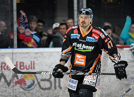 Rich Bronilla Verteidiger Liwest Black Wings Linz