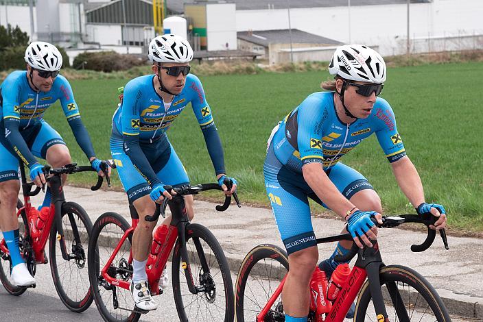 Josef Dirnbauer (AUT, Team Felbermayr Simplon Wels) , Riccardo Zoidl (AUT, Team Felbermayr Simplon Wels), Manuel Bosch (AUT, Team Felbermayr Simplon Wels) Herren Elite, U23, Radliga, 62. Radsaison-Eröffnungsrennen Leonding, Oberösterreich 