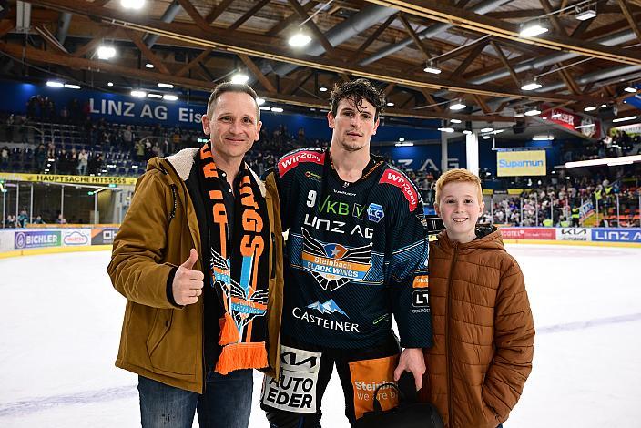 Spieler des Abends Emilio Romig (Steinbach Black Wings Linz) Steinbach Black Wings Linz vs EC Red Bull Salzburg, Playoffs, 4. Viertelfinale, Linz AG Eisarena 