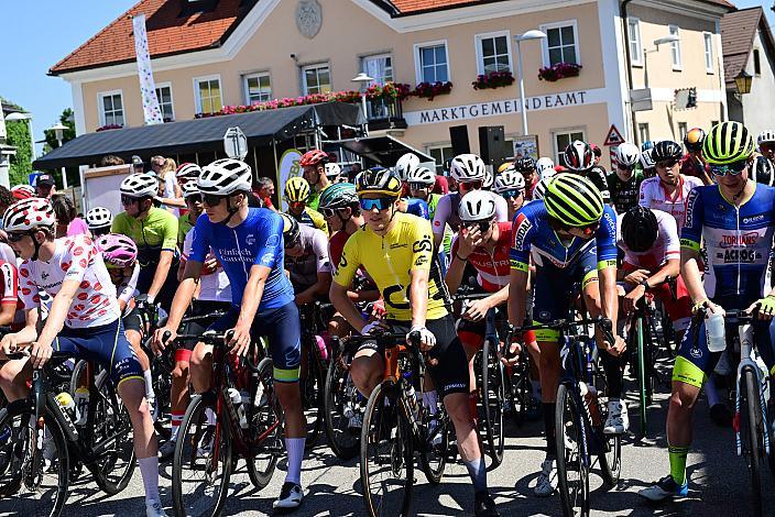 Im Gelben Trikot des Gesamtführenden Luis Grupp (GER, Team Deutschland), 3. Etappe Bad Wimsbach - Strass im Attergau, Int. Oberösterreichische Versicherung OÖ Junioren Oberösterreich Rundfahrt