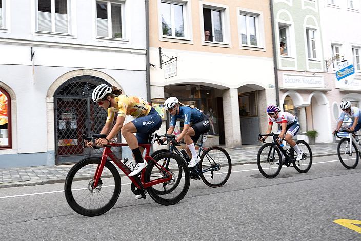 Petra Zsanko (HUN, Massi Tactic Womens Team). Damen Elite, U23, Cycling League Austria Radliga, Kriterium Braunau am Inn, OÖ