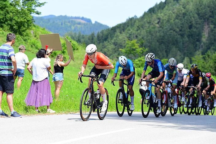 Das Peloton unterwegs in der Region Ybbstal, bei Hollenstein an der Ybbs, Drei Länder Meisterschaft U23,  Austria