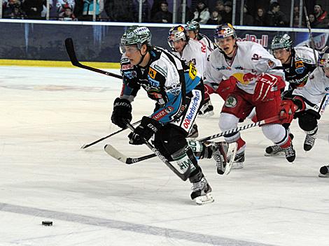 Brian LEbler, Linz im Angriff, EC Red Bull Salzburg vs. EHC Liwest Black Wings Linz 