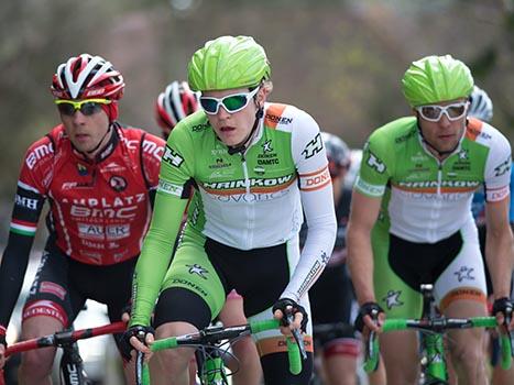 Dominik Hrinkow und Sebastian Baldauf, Hrinkow Advrics Cycleang Team, an der Spitze des Rennes. 54. Int. Kirschbluetenrennen, Wels